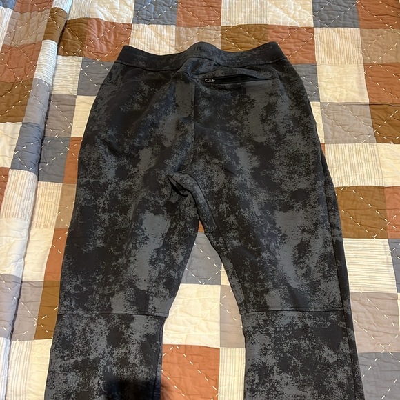 Mens lululemon joggers gray camo sweatpants medium - Picture 3 of 4